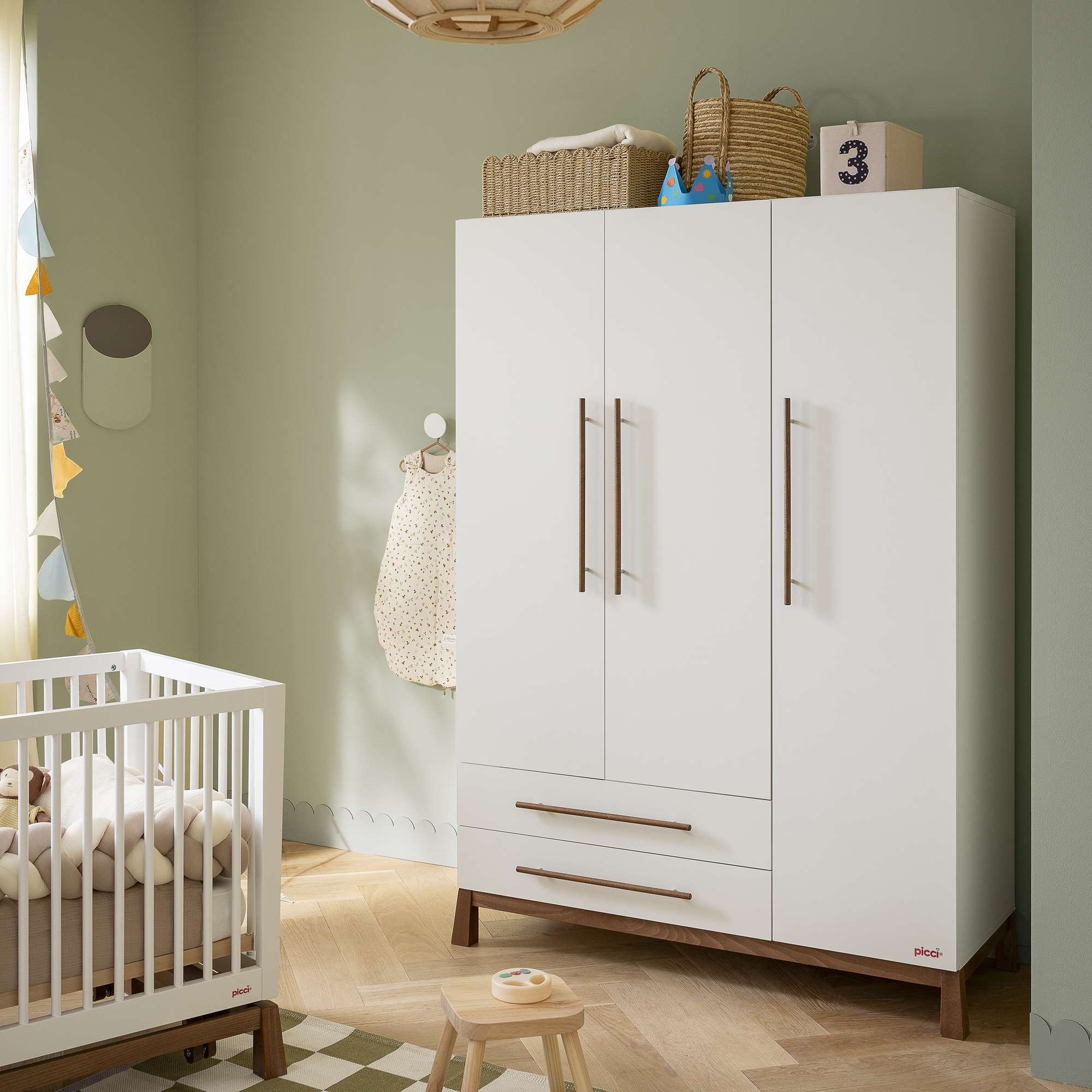 Angel Armadio 3 ante Bianco - Maniglie Faggio con piedini bianchi